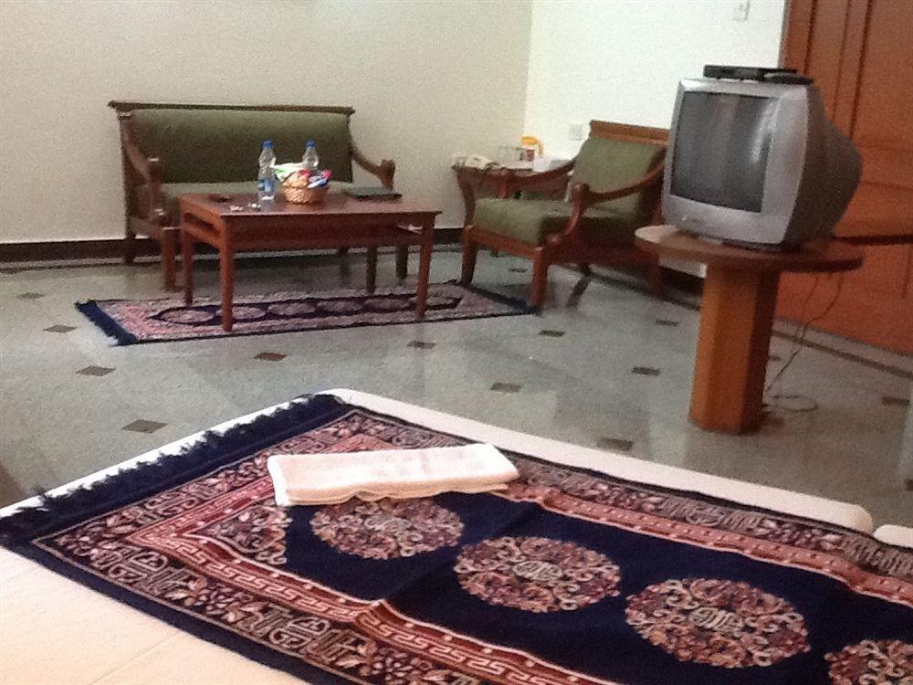 העיר בנגלור Hotel Kanishka Phg מראה חיצוני תמונה