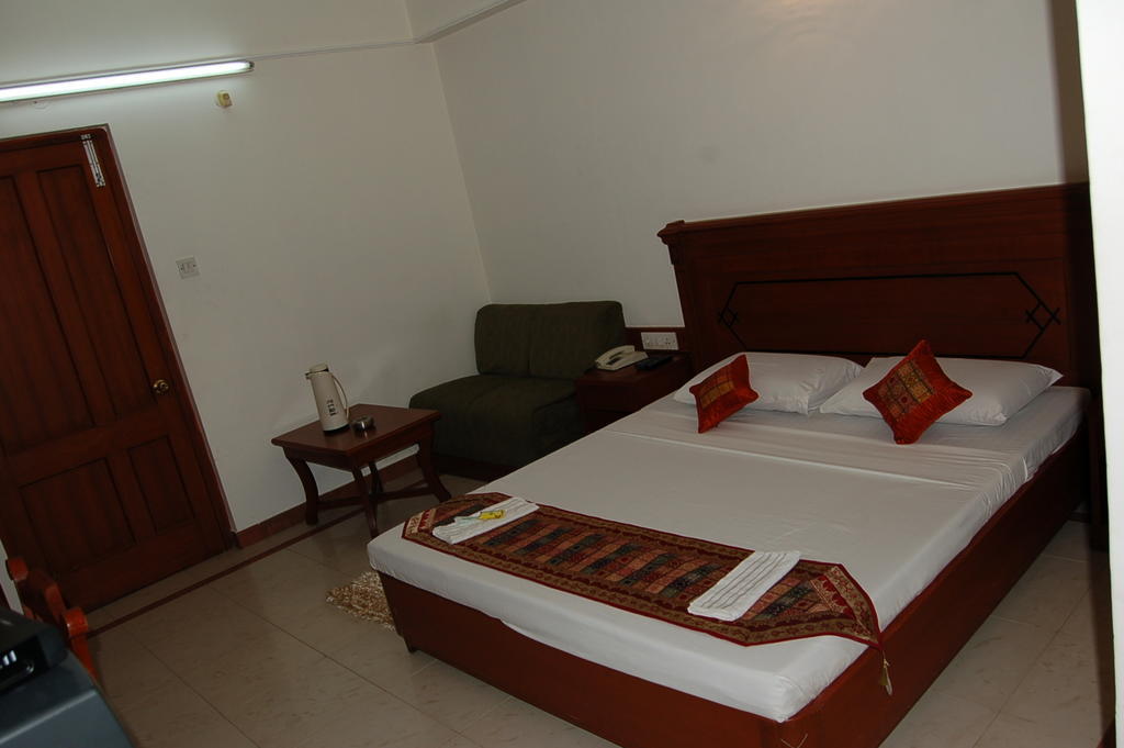 העיר בנגלור Hotel Kanishka Phg חדר תמונה