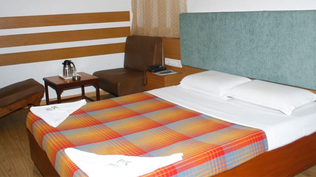 העיר בנגלור Hotel Kanishka Phg חדר תמונה